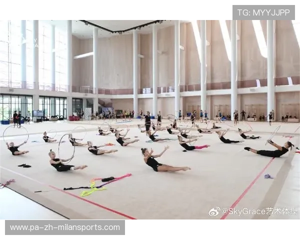 体操俱乐部与艺术学校联合开展交流课程增强表现力，艺术体操社团介绍